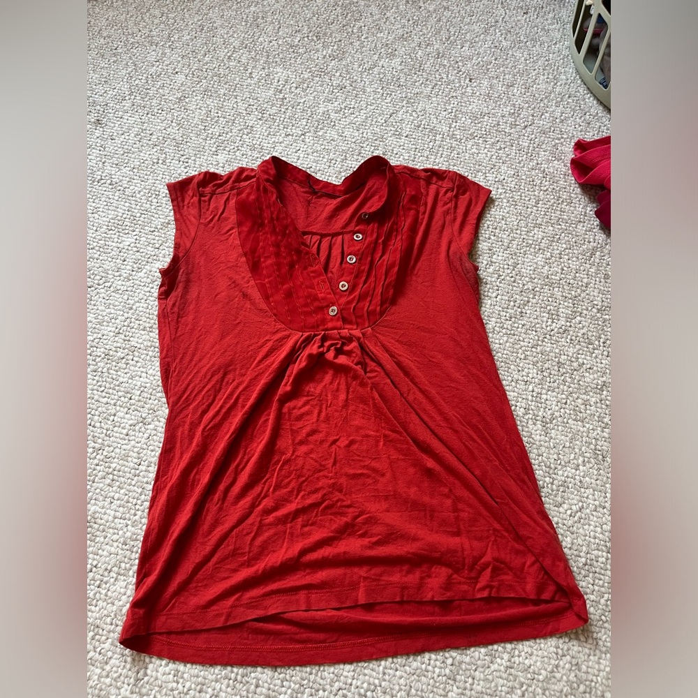 Dress shirt not sure what the brand
